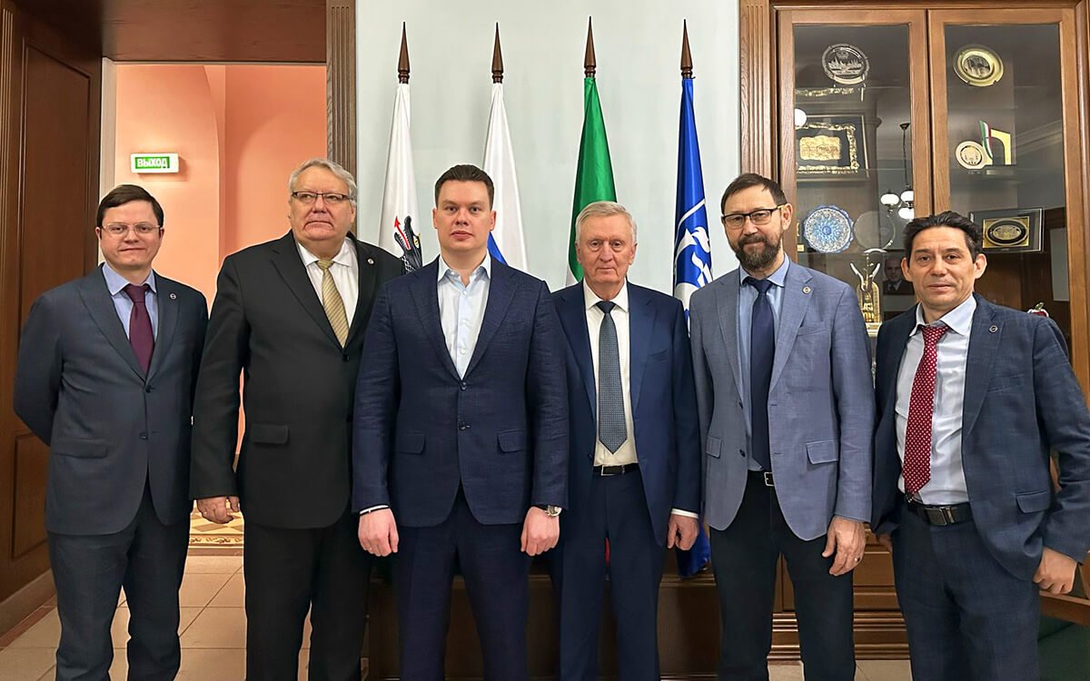 Подписан договор о сотрудничестве между ИГиНГТ КФУ и Оил Ресурс Подписан договор о сотрудничестве между ИГиНГТ КФУ и Оил Ресурс